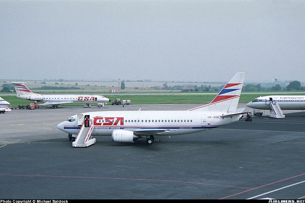 V Praze - Ruzyni 5. července 1993. / Foto: www.airliners.net