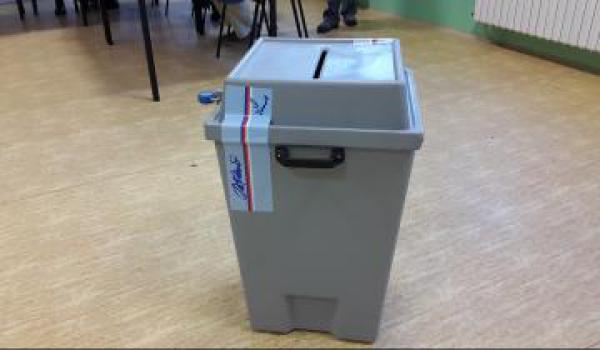 Členové do okrskových volebních komisí se stále mohou hlásit 