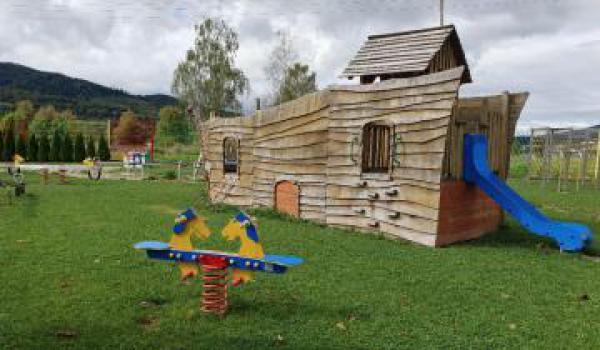 Město z participativního rozpočtu postaví dětské hřiště a osvětlí cyklostezku