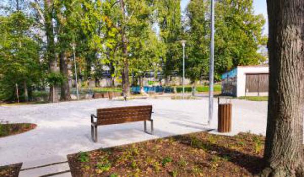 V Polní ulici je nový park, láká k aktivnímu vyžití i k relaxaci