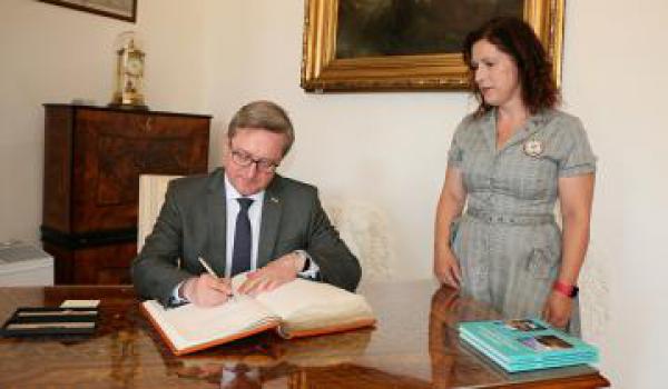 Ukrajinský velvyslanec navštívil jihočeskou metopoli