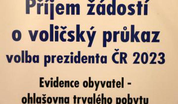 Pro první kolo prezidentských voleb bylo vydáno1378 voličských průkazů, pro druhé se může stále žádat