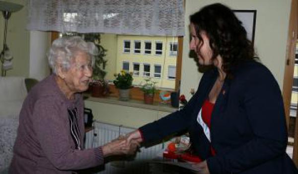 Nejstarší českobudějovické dámě gratulovala primátorka