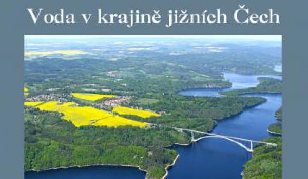 Voda v krajině jižních Čech "propluje" radnicí