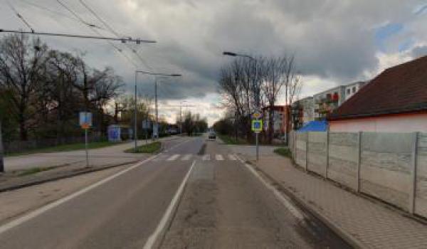 U Hvízdala se začne s výstavbou semaforu a  stezky