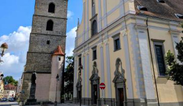 Po dvouleté rekonstrukci se dnes večer slavnostně rozsvítí Katedrála sv. Mikuláše