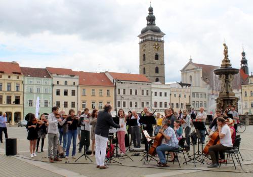 Koncert Jihočeské filharmonie na náměstí Př. Otakara II. 