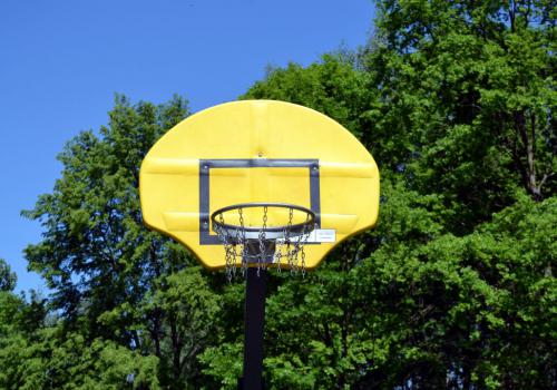Koš na basketbal